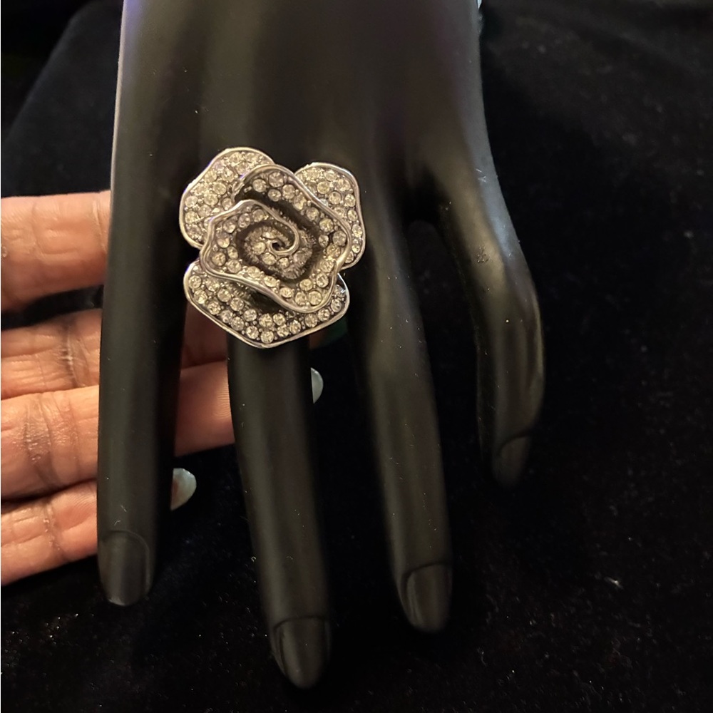 Elegant Silver Rose Ring 7.5